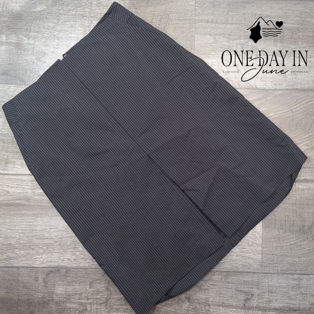 Loft Pin Stripe Skirt Size 2